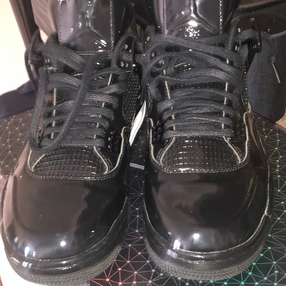 Jordan size 10 - Picture 3 of 4